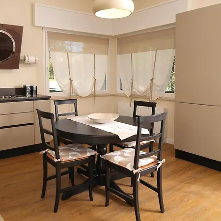 펜션 Il Villino Delle Rose 타베르넬레